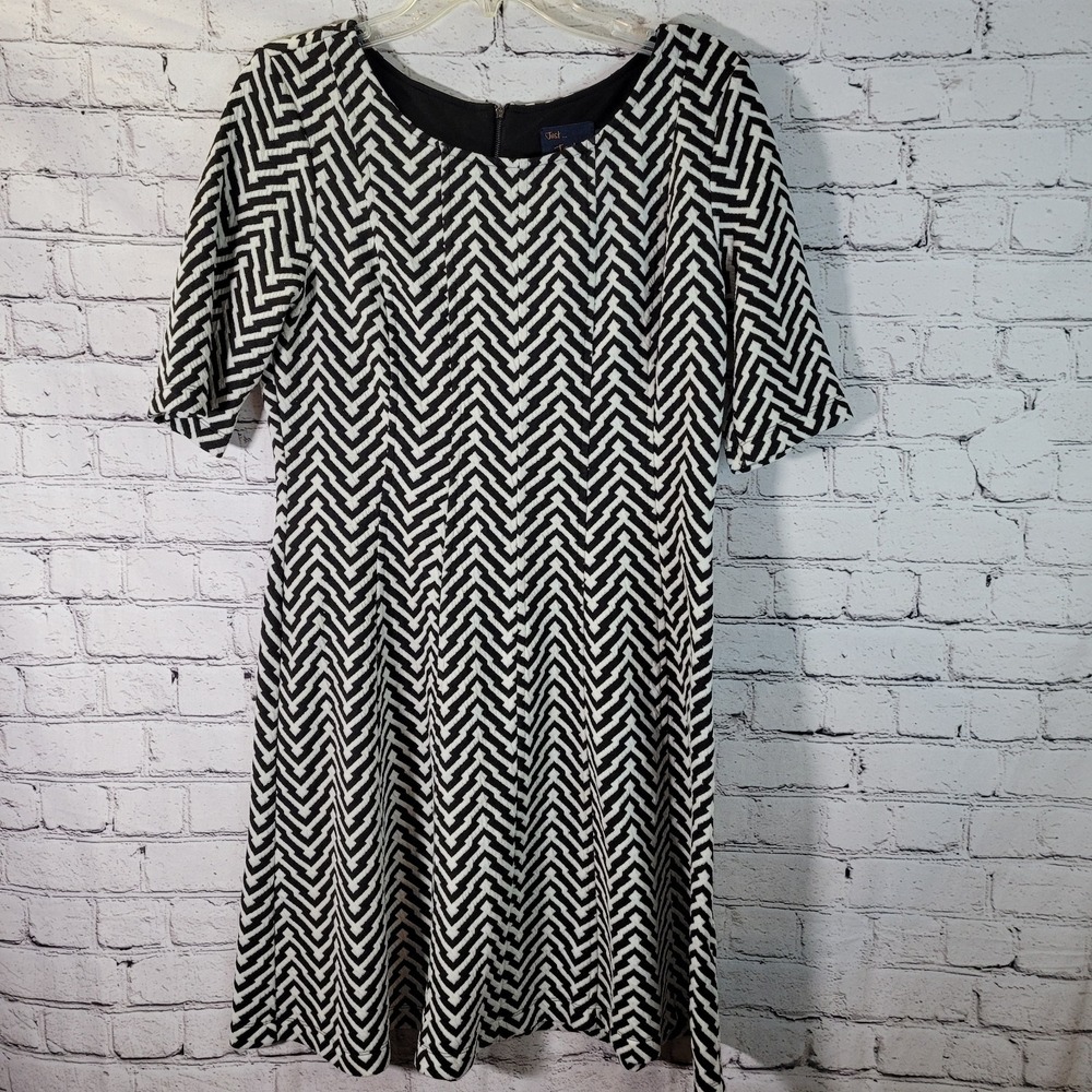 Just Taylor‎ A-Line Knit Dress Size 12 Black & White ZigZag